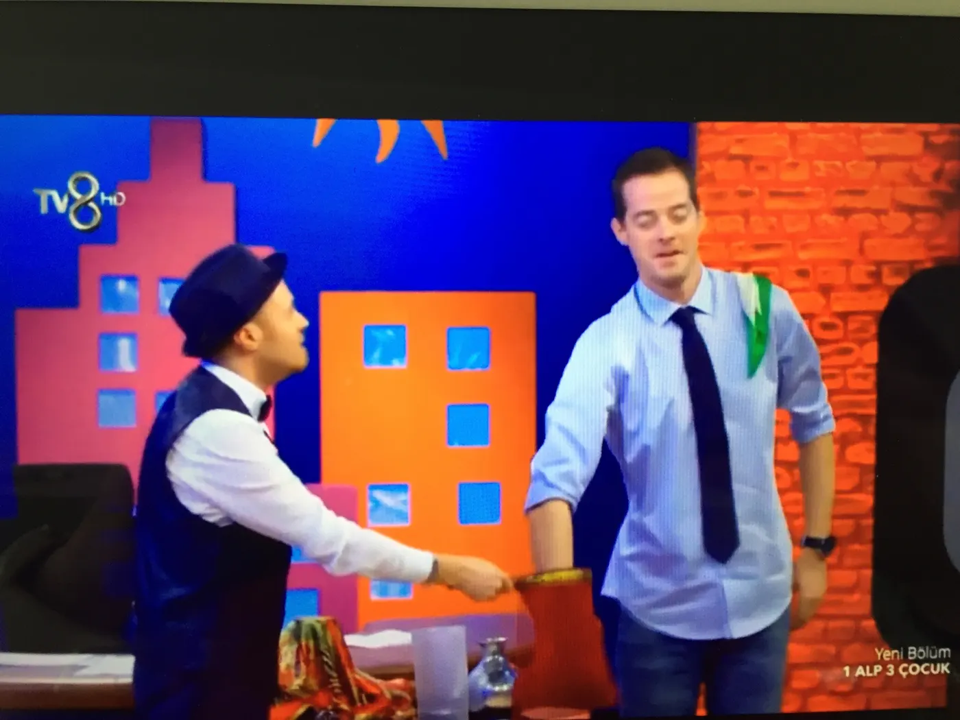 TV8 1 Alp 3 Çocuk programında